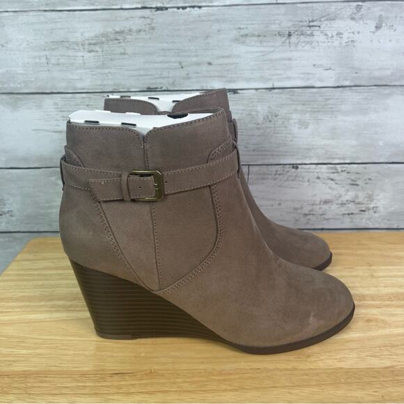 Market & Spruce Serah Suede Booties Taupe Size 11W - Picture 1 of 6